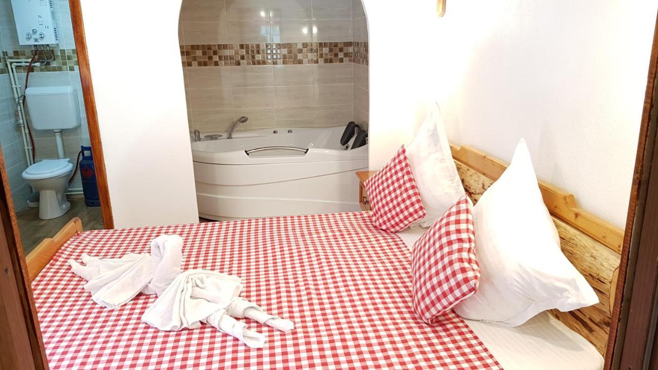 Cabanute Si Camping Dracula Capatineni-Paminteni Экстерьер фото